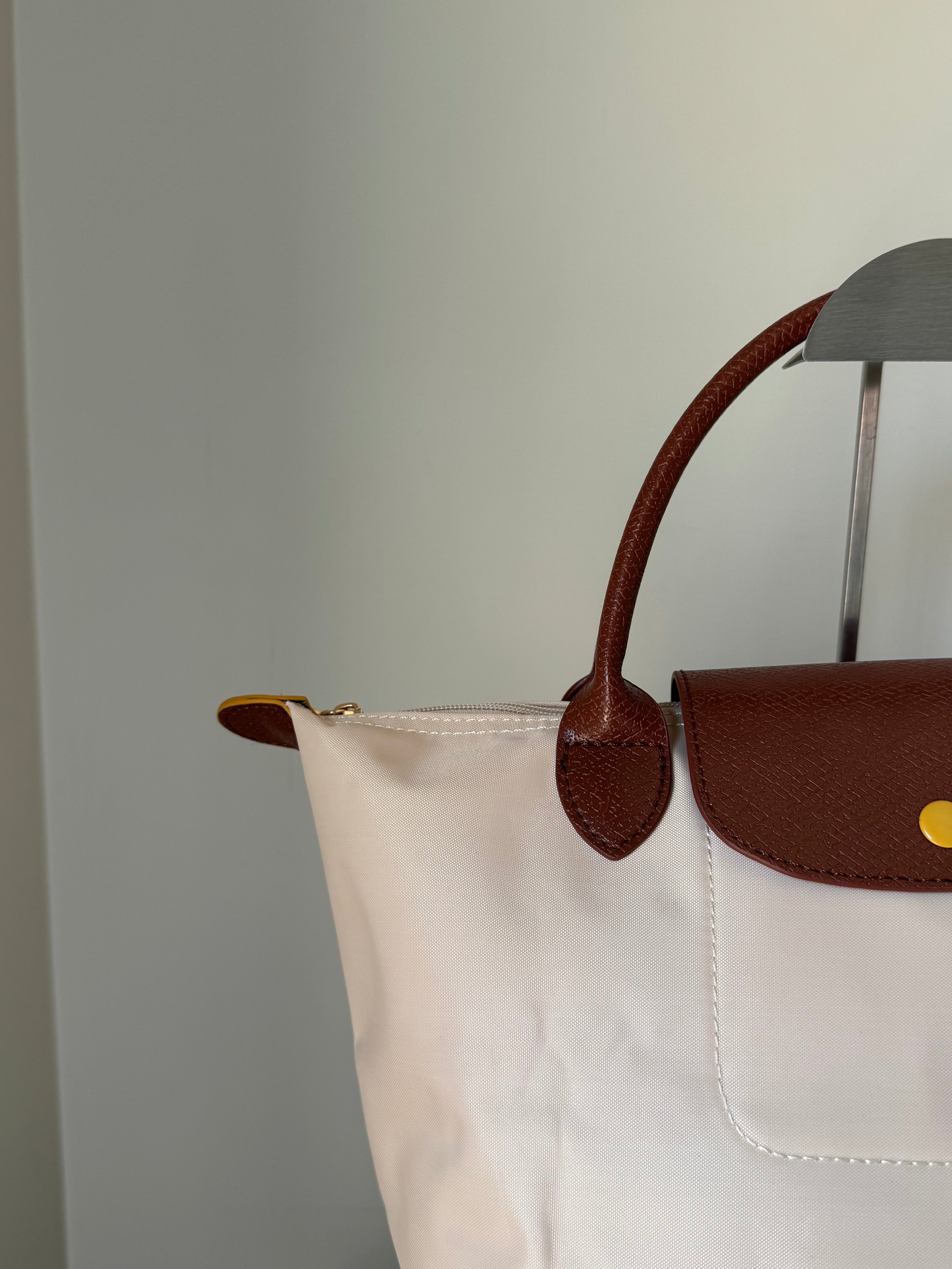 Longchamp Tote MEDIUM - Paper White (NO LOGO)