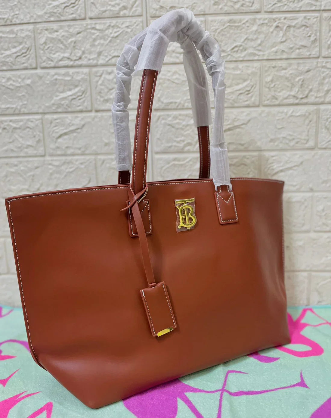 B-U-R-B-E-R-R-Y Women Tote Bag (Brown 1)