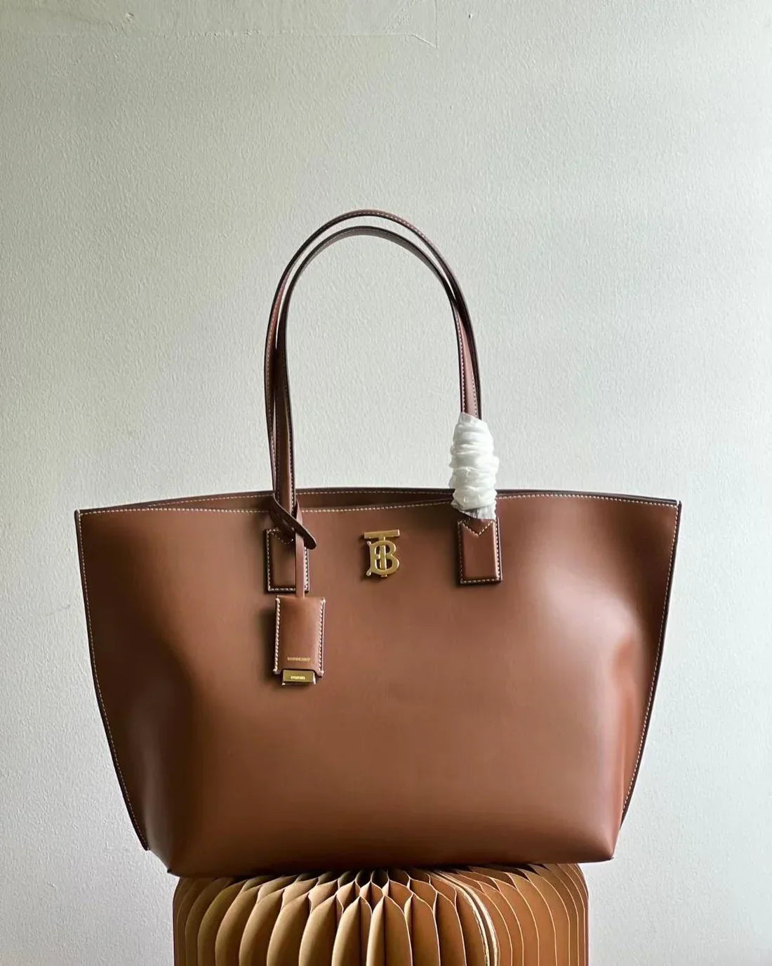 B-U-R-B-E-R-R-Y Women Tote Bag (Brown 1)